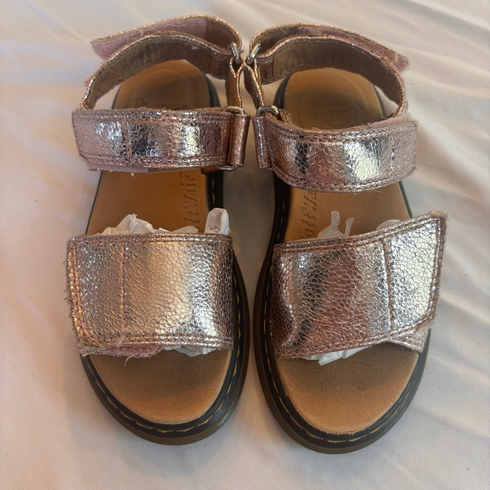 Dr. Martens Girls Metallic Rose Gold Velcro Sandals